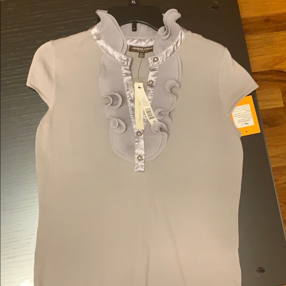 Gorgeous and classy knitted short sleeves top